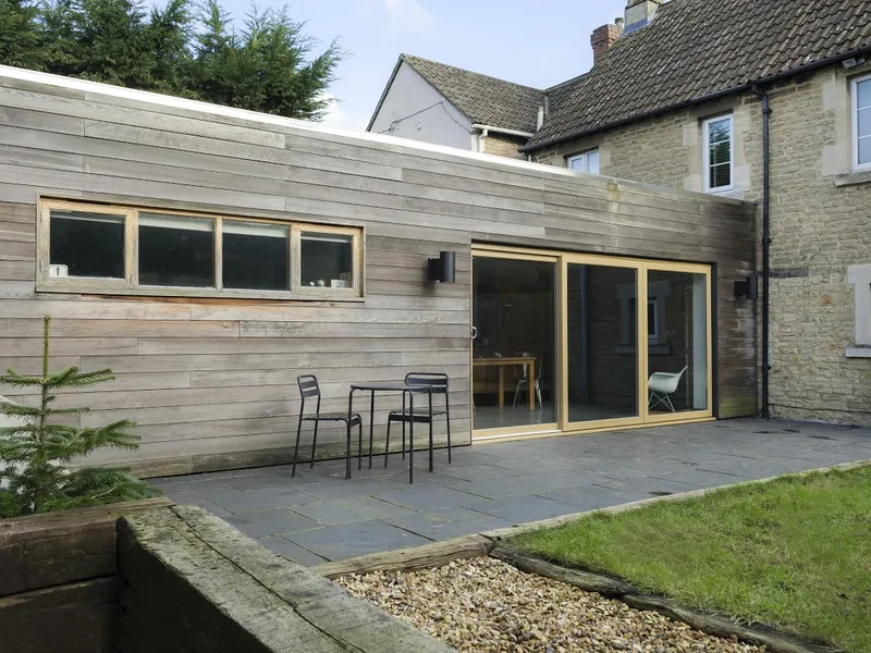 Patio Raynes Park