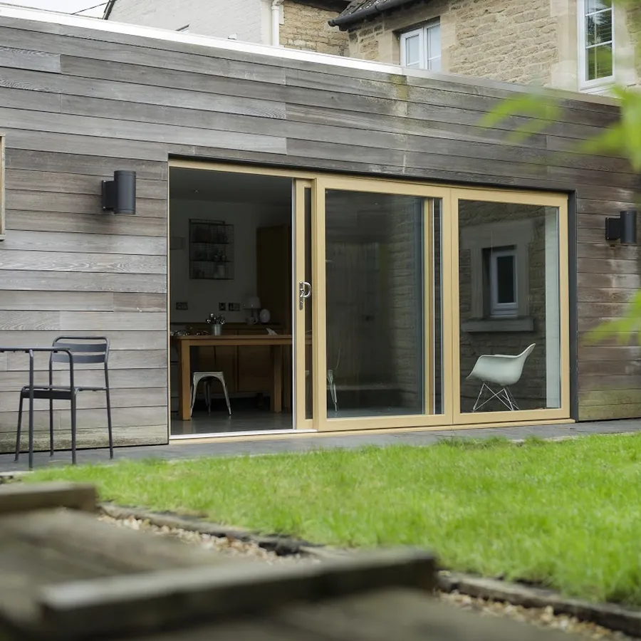 Patio Raynes Park